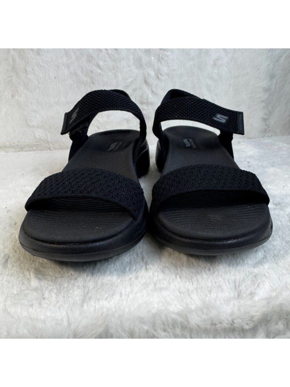 Skechers Women's GO WALK Arch Fit 2.0 - Annie Athletic Sandal Adjustable Straps - Picture 4 of 9